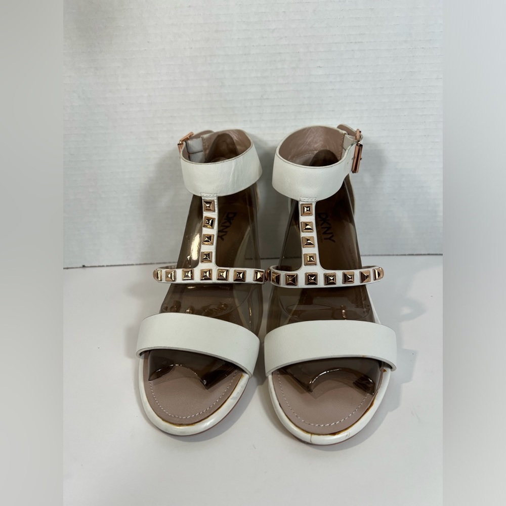 DKNY White Leather Studded Block Heel Sandals Rose Gold T Strap 8.5